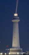 南沙群岛华阳灯塔、赤瓜灯塔建成发光